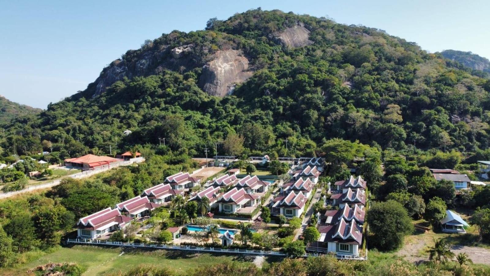Thirty Degrees In February, Khao Tao, Hua Hin Villa Exterior photo