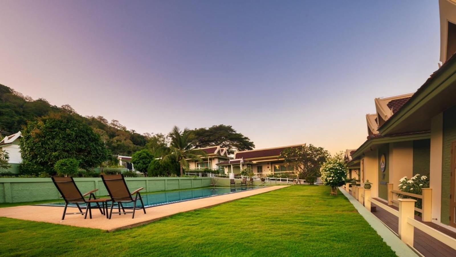 Thirty Degrees In February, Khao Tao, Hua Hin Villa Exterior photo